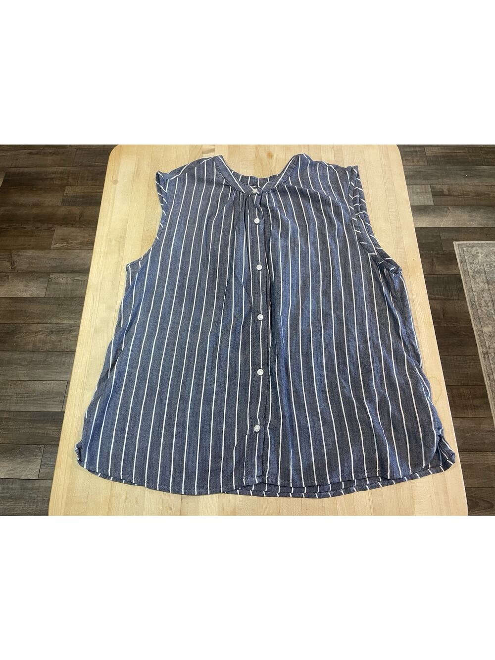 Old Navy Sleeveless Blue PinStriped Button Up Top Coastal Prairie High Neck Lite